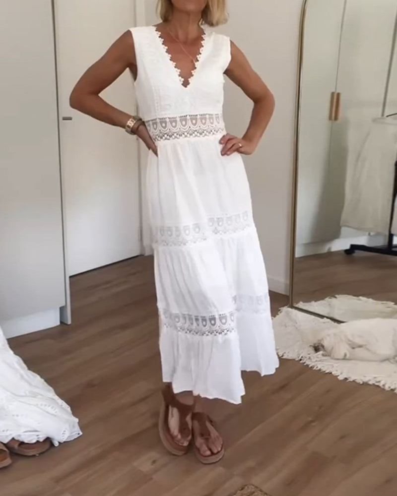 Aurélie | Elegancka letnia sukienka z koronki z dekoltem w serek.