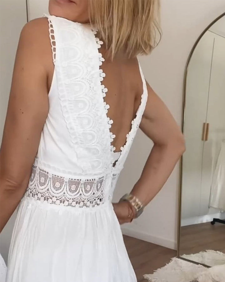 Aurélie | Elegancka letnia sukienka z koronki z dekoltem w serek.